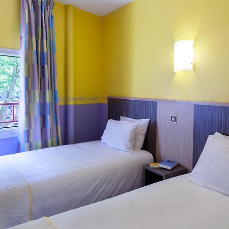 Brit Hotel Le Lion D'Or Chinon Exterior photo