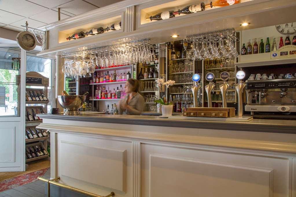 Brit Hotel Le Lion D'Or Chinon Restaurant photo
